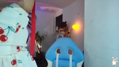 Snapshot of hinata_21_ chatting on 02.25.26 hinata online show from 02.25.26