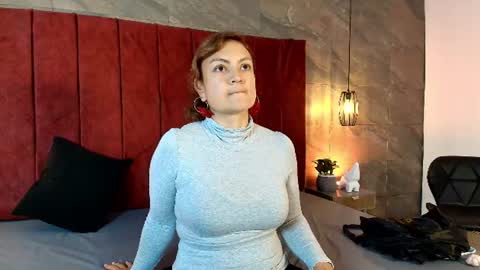 hinata_moonn online show from 06.19.26