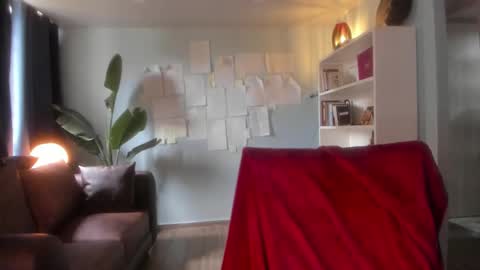 Snapshot of hinnata69 chatting on 10.21.25 Hinnata online show from 10.21.25