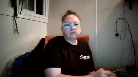 Bella online show from 09.28.25