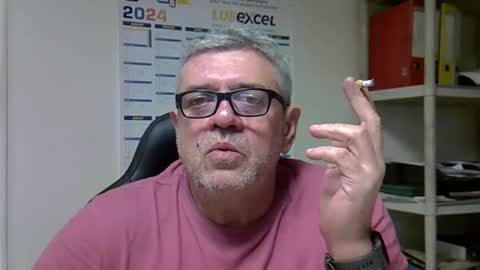 Snapshot of hippopotame17 chatting on 12.08.24 hippo online show from 12.08.24