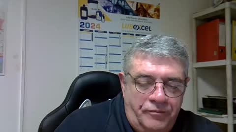 Snapshot of hippopotame17 chatting on 01.02.25 hippo online show from 01.02.25