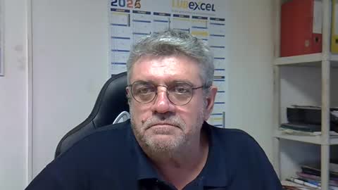 Snapshot of hippopotame17 chatting on 01.09.25 hippo online show from 01.09.25