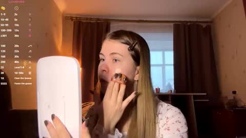 I am Amy ntmu Lets hit 10 Thumbs Up together online show from 12.20.25