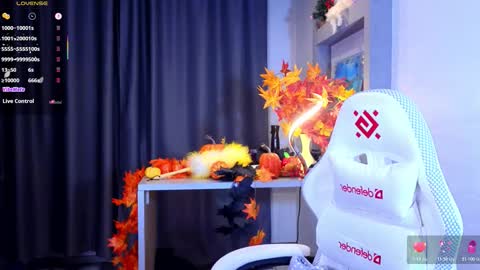 Snapshot of hisoka__akerley chatting on 11.27.25 Ella online show from 11.27.25