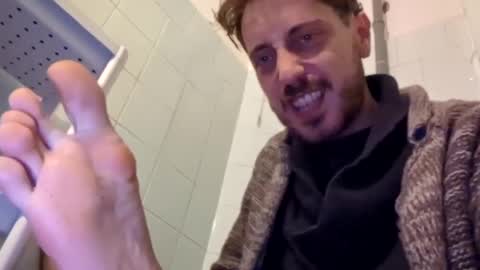 hitmenoww online show from 12.21.24