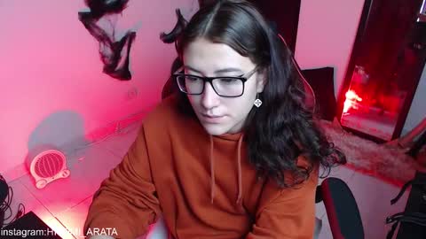 Hitomi Arata online show from 11.27.25