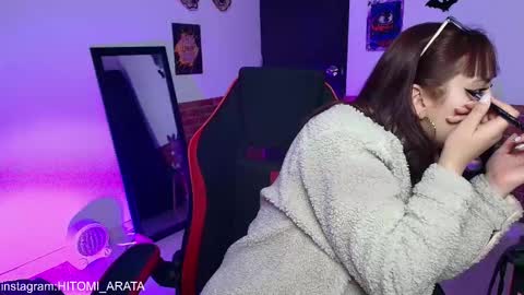 Snapshot of hitomi_arata chatting on 01.19.26 Hitomi Arata online show from 01.19.26