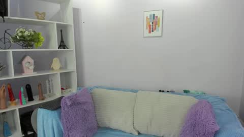 hiyakasudere_ online show from 10.09.25