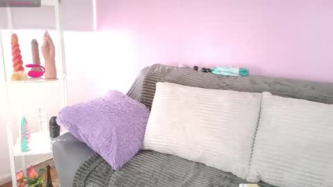 hiyakasudere_ online show from 12.04.25