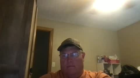 Snapshot of hmmtat chatting on 09.22.25 hmmtat online show from 09.22.25