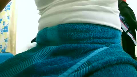 Snapshot of holdmycock4fun chatting on 12.30.24 krish online show from 12.30.24