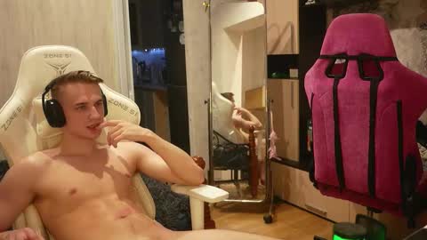 Extaz  Athrey  Howard online show from 09.20.25