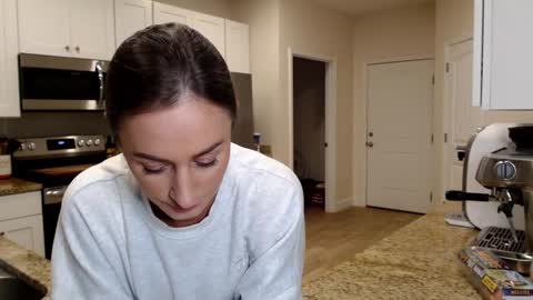 Holi Hurricane online show from 02.13.26