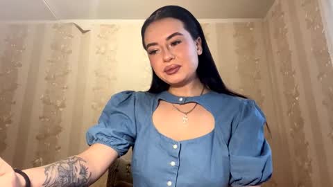 Snapshot of hollisosollo chatting on 12.05.25 May online show from 12.05.25