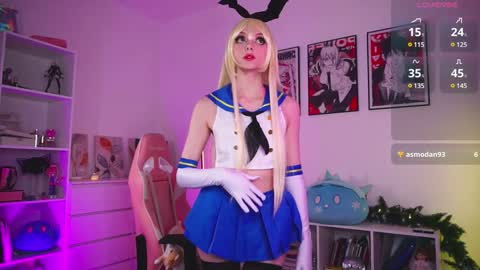 Snapshot of holliwould_ chatting on 12.06.24 Holli online show from 12.06.24