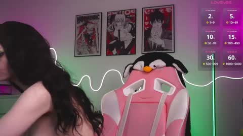 Snapshot of holliwould_ chatting on 02.22.25 Holli online show from 02.22.25