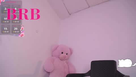 holly_16 online show from 02.14.25