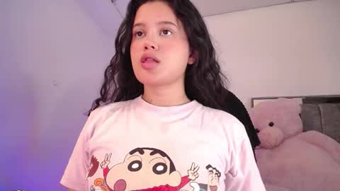 holly_16 online show from 10.20.25