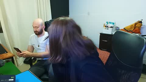 Holly and Honey online show from 12.03.24