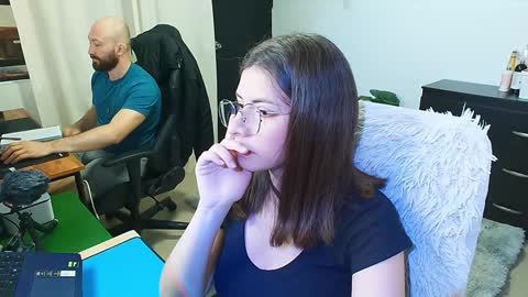 Holly and Honey online show from 01.20.25