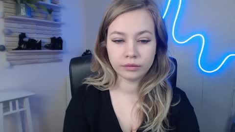 Snapshot of holly_bb95 chatting on 01.02.25 Holly online show from 01.02.25