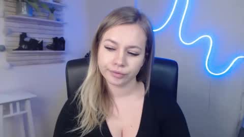 Snapshot of holly_bb95 chatting on 01.03.25 Holly online show from 01.03.25