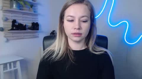 Snapshot of holly_bb95 chatting on 01.09.25 Holly online show from 01.09.25