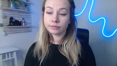 Snapshot of holly_bb95 chatting on 01.09.25 Holly online show from 01.09.25