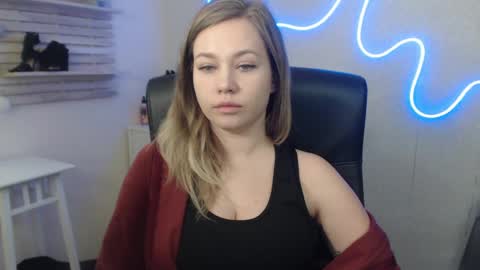 Snapshot of holly_bb95 chatting on 01.20.25 Holly online show from 01.20.25