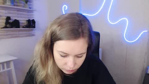 Snapshot of holly_bb95 chatting on 01.30.25 Holly online show from 01.30.25