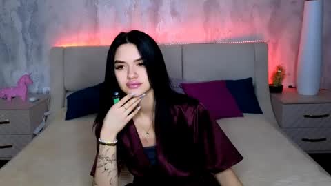 Holly online show from 05.13.26