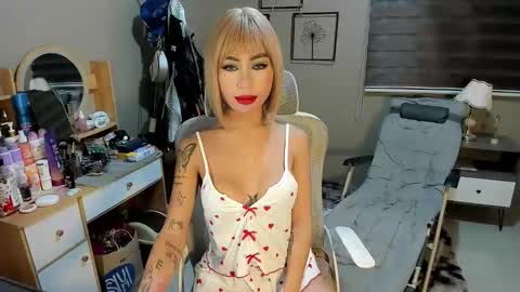 holly_cassandra online show from 02.20.26