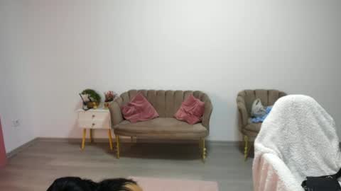 Snapshot of holly_wood18 chatting on 06.26.26 holly_wood18 online show from 06.26.26