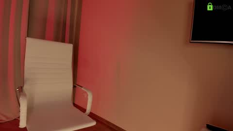 hollyextra online show from 12.29.24