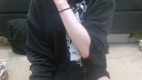 Holly Hawkes online show from 02.20.25