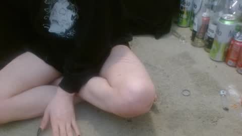 Holly Hawkes online show from 10.12.25