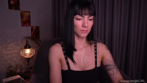 Snapshot of hollylinder_ chatting on 01.22.25 Holly Linder online show from 01.22.25