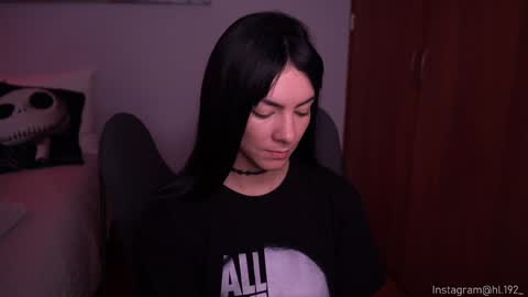 Snapshot of hollylinder_ chatting on 01.30.25 Holly Linder online show from 01.30.25