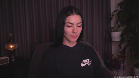 Snapshot of hollylinder_ chatting on 09.18.25 Holly Linder online show from 09.18.25