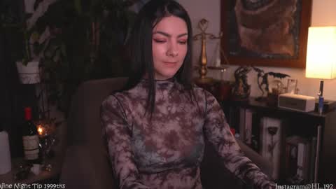 Snapshot of hollylinder_ chatting on 11.08.25 Holly Linder online show from 11.08.25