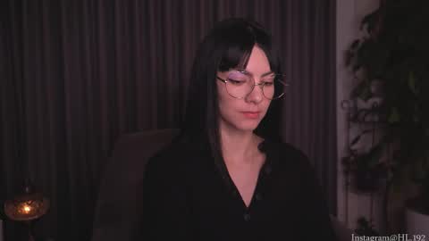 Snapshot of hollylinder_ chatting on 11.13.25 Holly Linder online show from 11.13.25