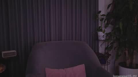 Snapshot of hollylinder_ chatting on 11.19.25 Holly Linder online show from 11.19.25