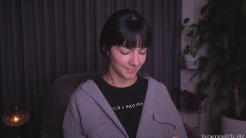 Snapshot of hollylinder_ chatting on 11.20.25 Holly Linder online show from 11.20.25