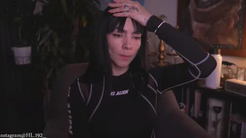 Holly Linder online show from 02.22.26