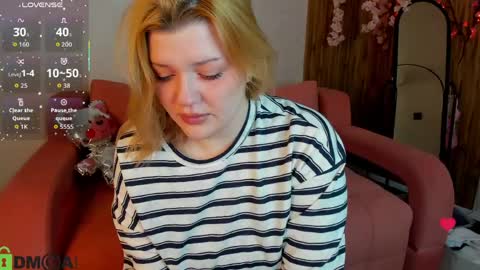 Holly online show from 04.12.26