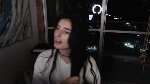 hollyshit_ online show from 01.31.25