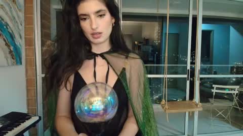 hollyshit_ online show from 10.03.25