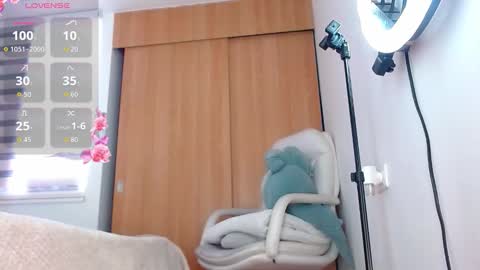 Snapshot of hollyt1 chatting on 10.21.25 hollyt1 online show from 10.21.25