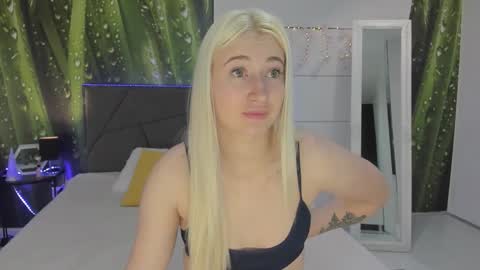 HollyTaillor online show from 03.20.26